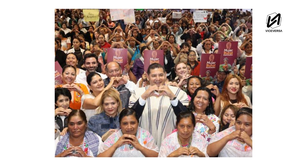 Mujer Rural de Puebla entre apoyos, educación y burocracia. (Viceversa.News - Gobierno de Puebla)