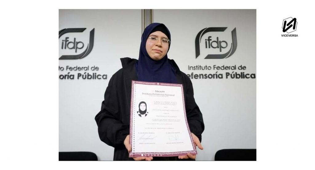 SRE expide primer pasaporte con hiyab para Musulmanas Mexicanas 4 Musulmanas mexicanas también ganaron un amparo ante el IPN para hacer valer su derecho a la libertad religiosa y de identidad en México (Visuales: Gerardo Vieyra / NurPhoto Agency - Viceversa.News)