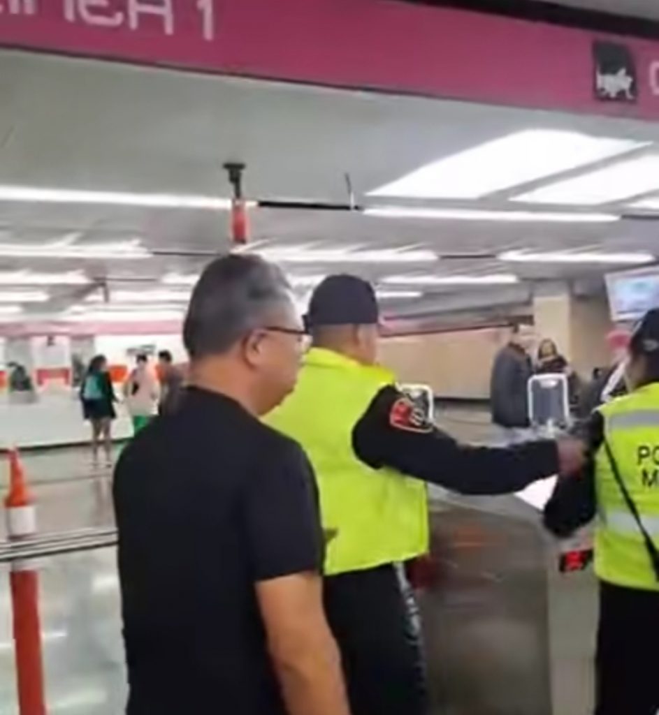 Policías del MetroCDMX violan Derechos Humanos y agreden a activistas 3 Policías del MetroCDMX violan Derechos Humanos de activistas; son denunciados