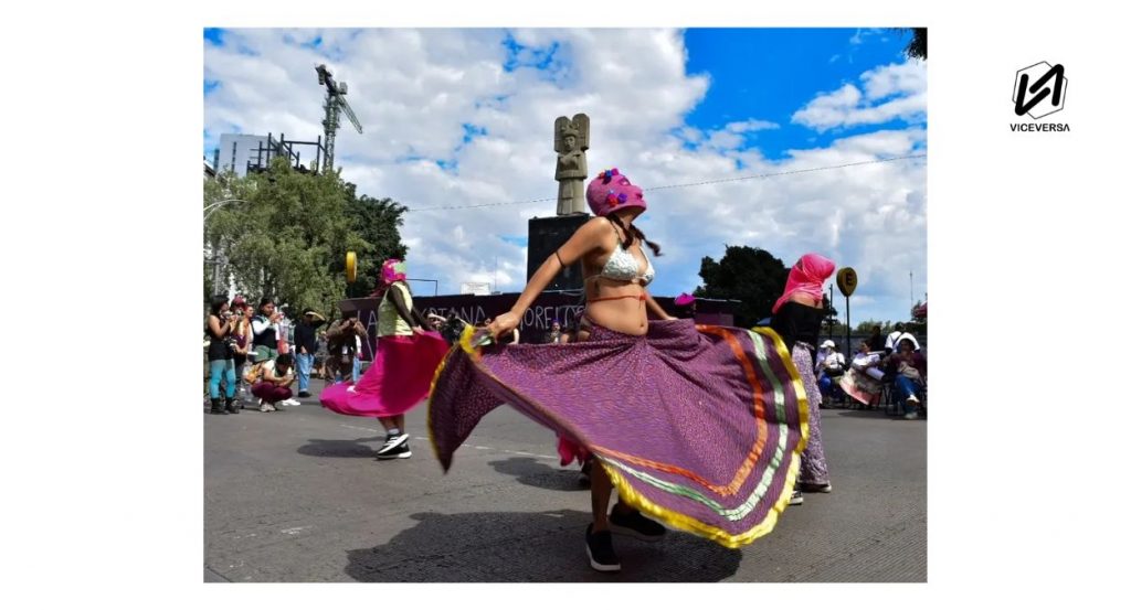 Activistas y Feministas sin atención de CNDH y CDHCM tras quejas 16 Conmemoran 5ta Aniversaria de la Glorieta de las Mujeres que Luchan en la CDMX donde se congregaron activistas y feministas (Visual: RRSS - ViceversaNews)