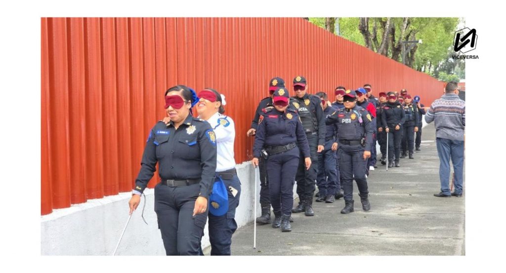 Activistas y Feministas sin atención de CNDH y CDHCM tras quejas 9 Policias PBI y SSC reciben taller de "Toma de Conciencia e Inclusión" para asistir a personas con discapacidad en el MetroCDMX sin embargo no hay resolución ni acción luego de que activistas y feministas presentan queja ante CDHCM y CNDH (Visuales: MetroCDMX - ViceversaNews)